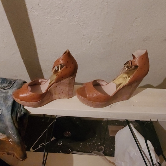 Michael Kors wedge - Picture 2 of 3